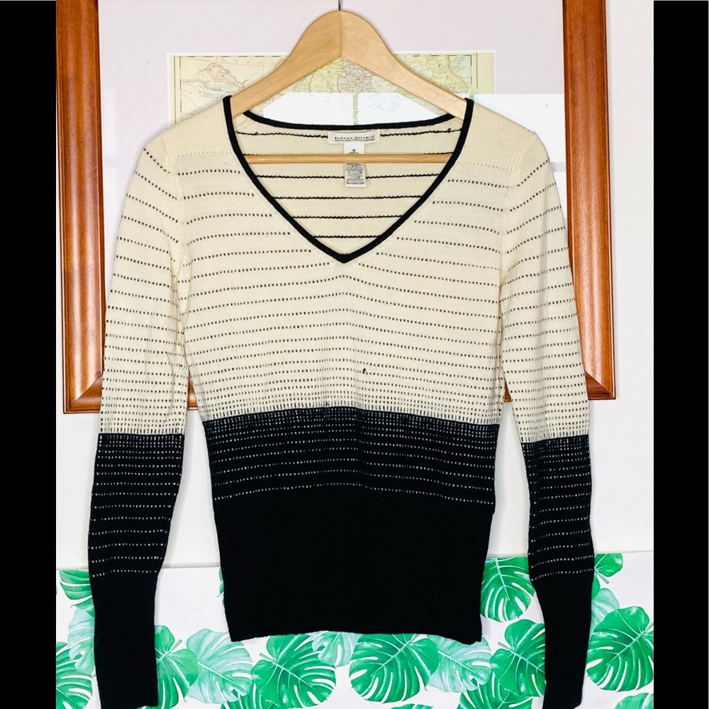 🌞3/$18🌞Vintage 90s Banana Republic merino wool black & cream sweater
